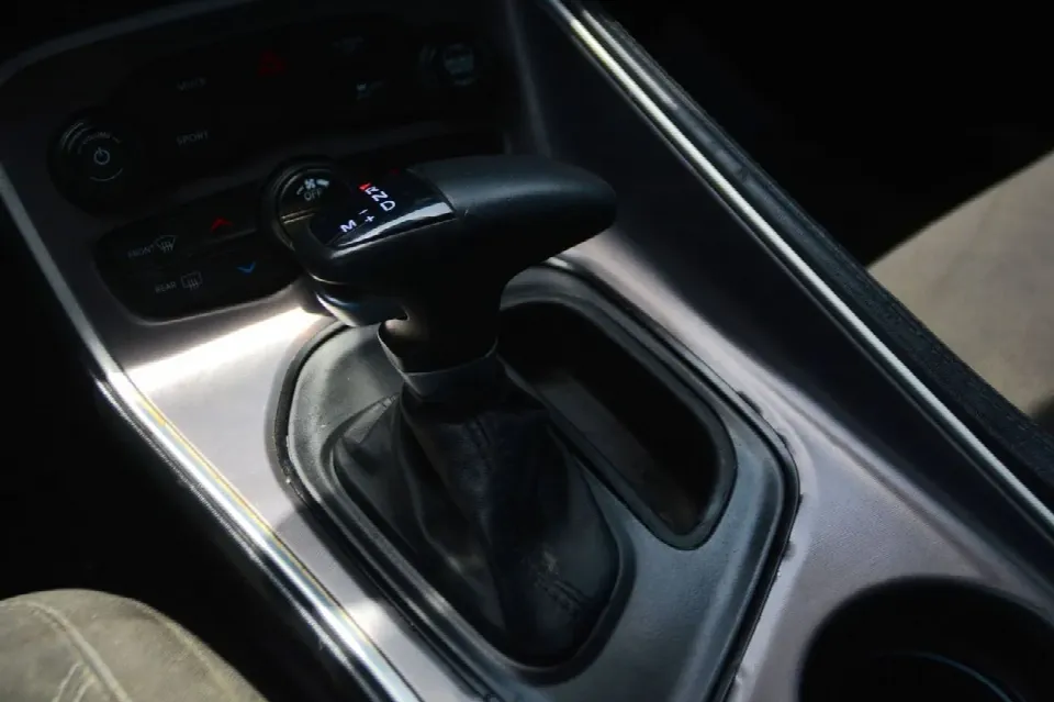 Dodge Challenger 2021 — photo 12