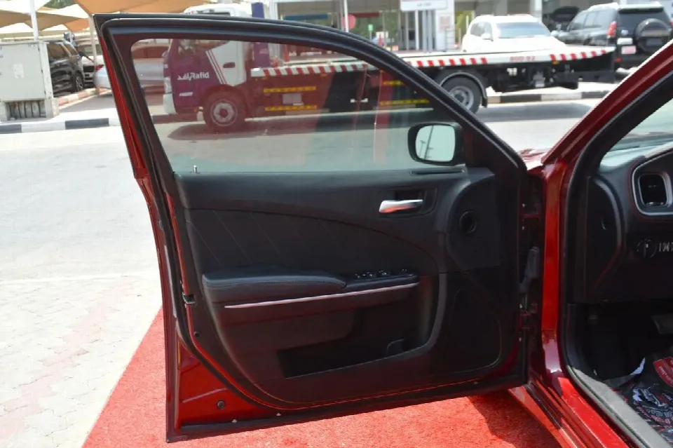 Dodge Charger 2020 — photo 15