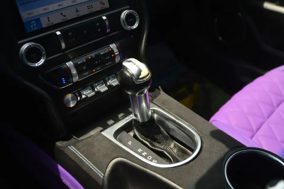 Ford Mustang 2019 — photo 16