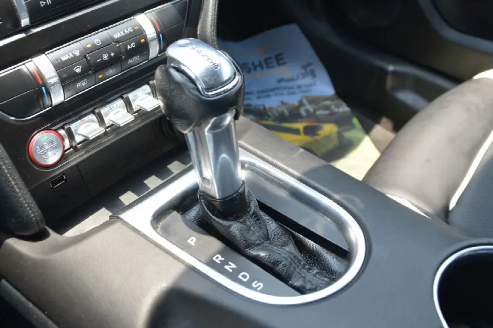 Ford Mustang 2020 — photo 17