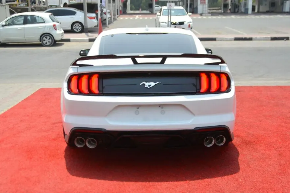 Ford Mustang 2020 — photo 7