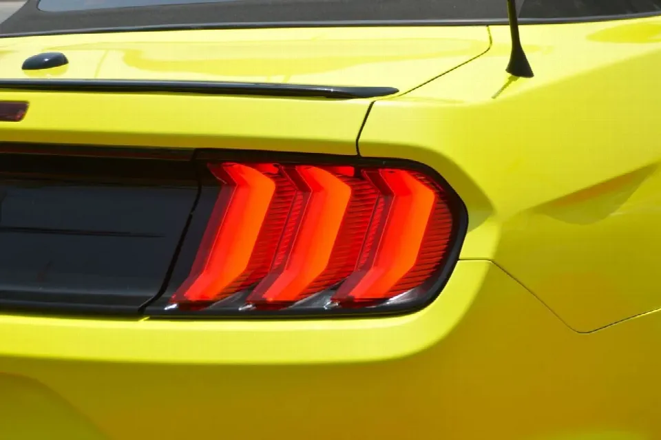 Ford Mustang 2019 — photo 17