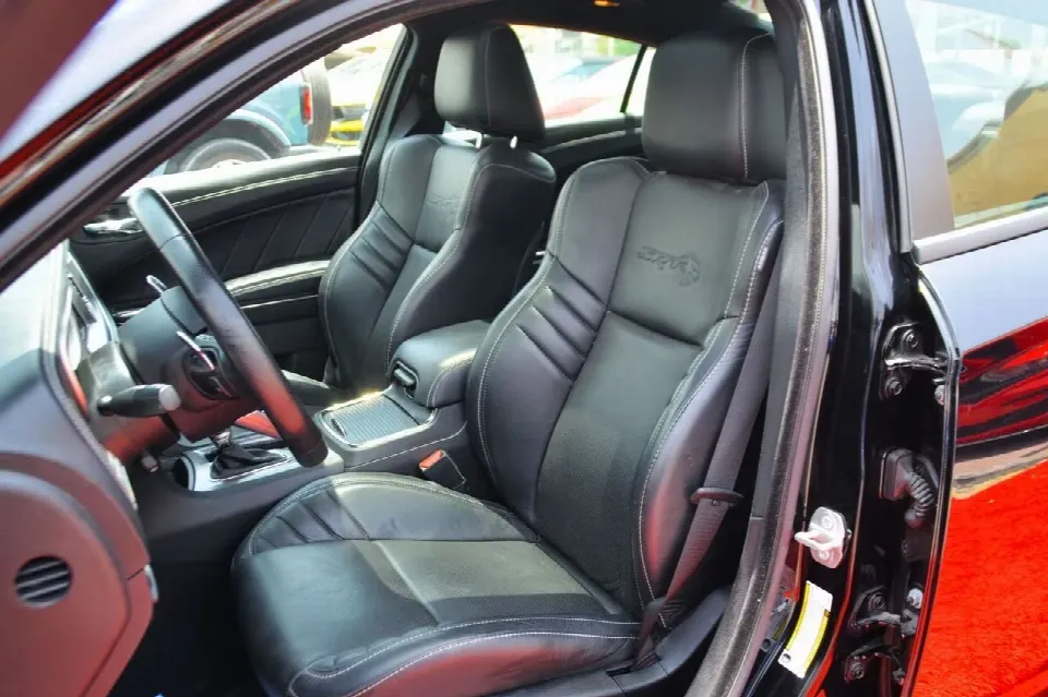 Dodge Charger 2022 — photo 9