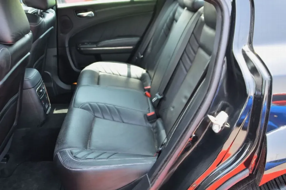 Dodge Charger 2022 — photo 13