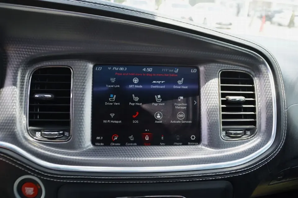 Dodge Charger 2022 — photo 10