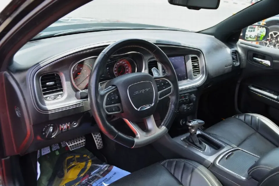 Dodge Charger 2022 — photo 8