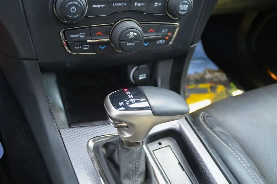 Dodge Charger 2022 — photo 19