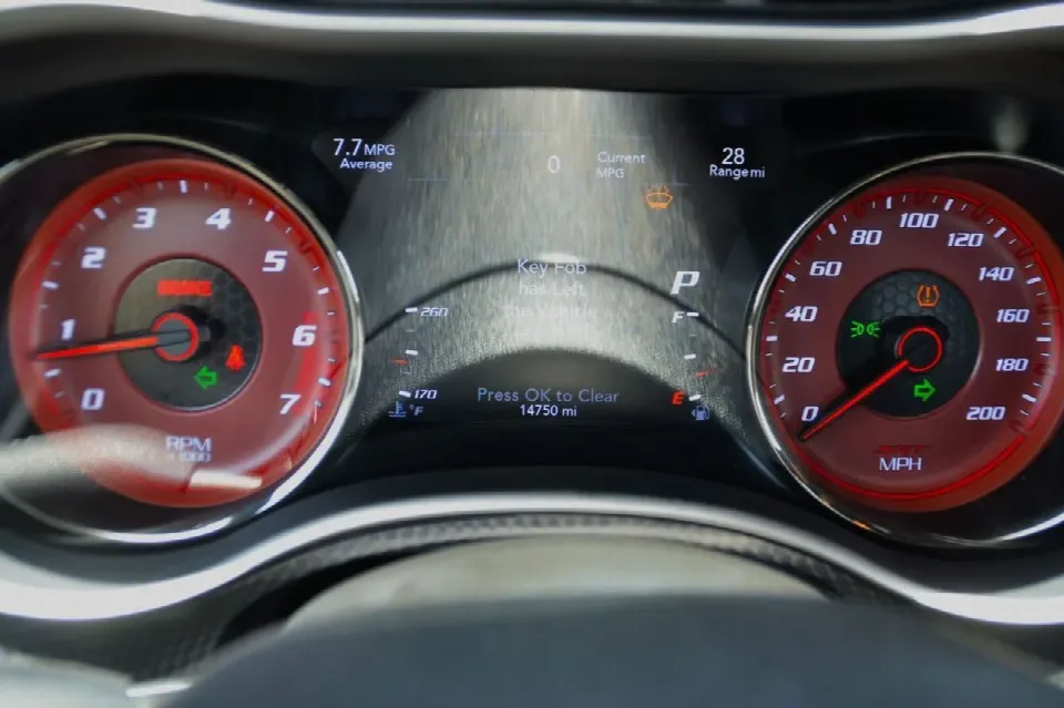 Dodge Charger 2022 — photo 12