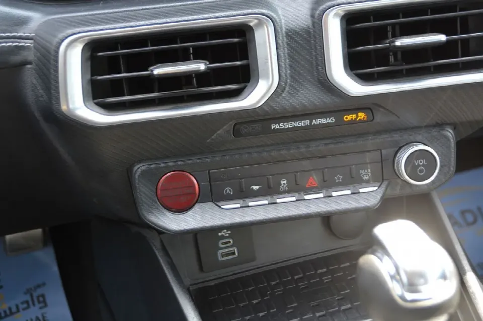 Ford Mustang 2024 — photo 9