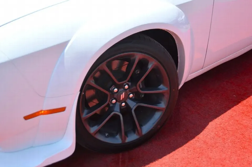 Dodge Challenger 2020 — photo 19