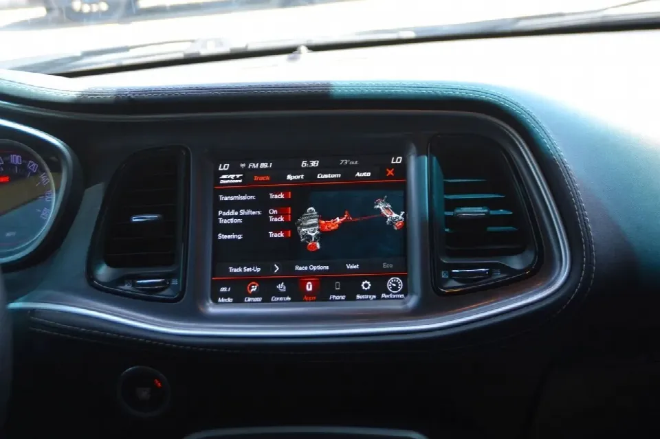 Dodge Challenger 2020 — photo 12