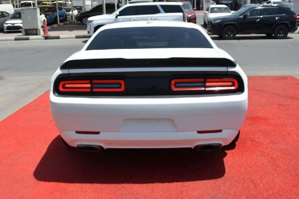 Dodge Challenger 2020 — photo 7