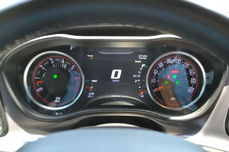 Dodge Challenger 2021 — photo 14