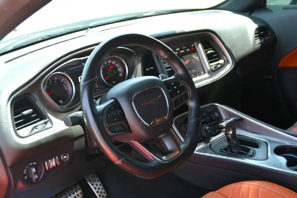 Dodge Challenger 2021 — photo 11