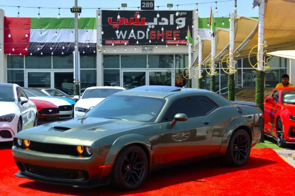 Dodge Challenger 2021 — photo 1