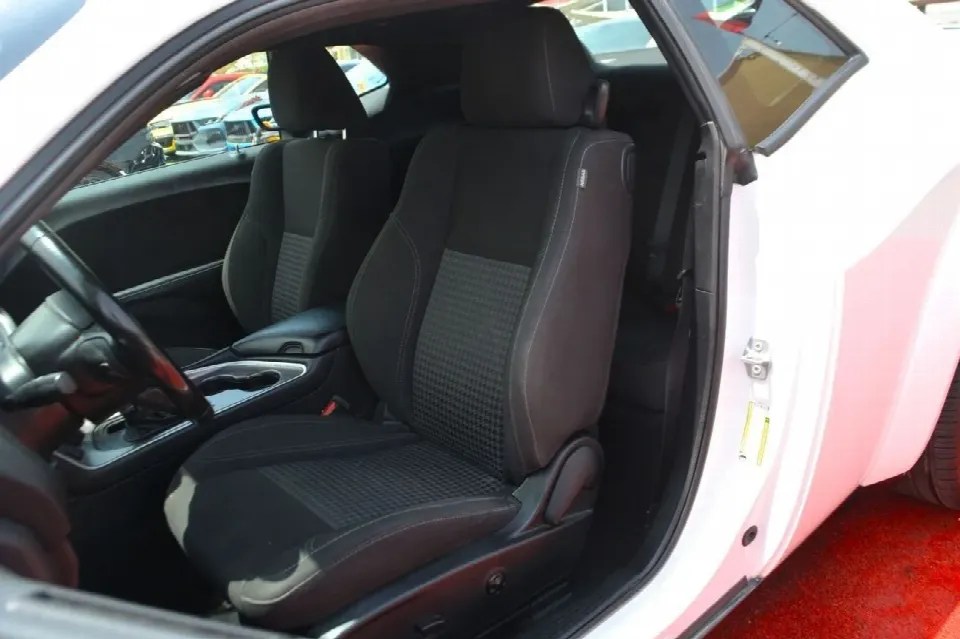Dodge Challenger 2021 — photo 9