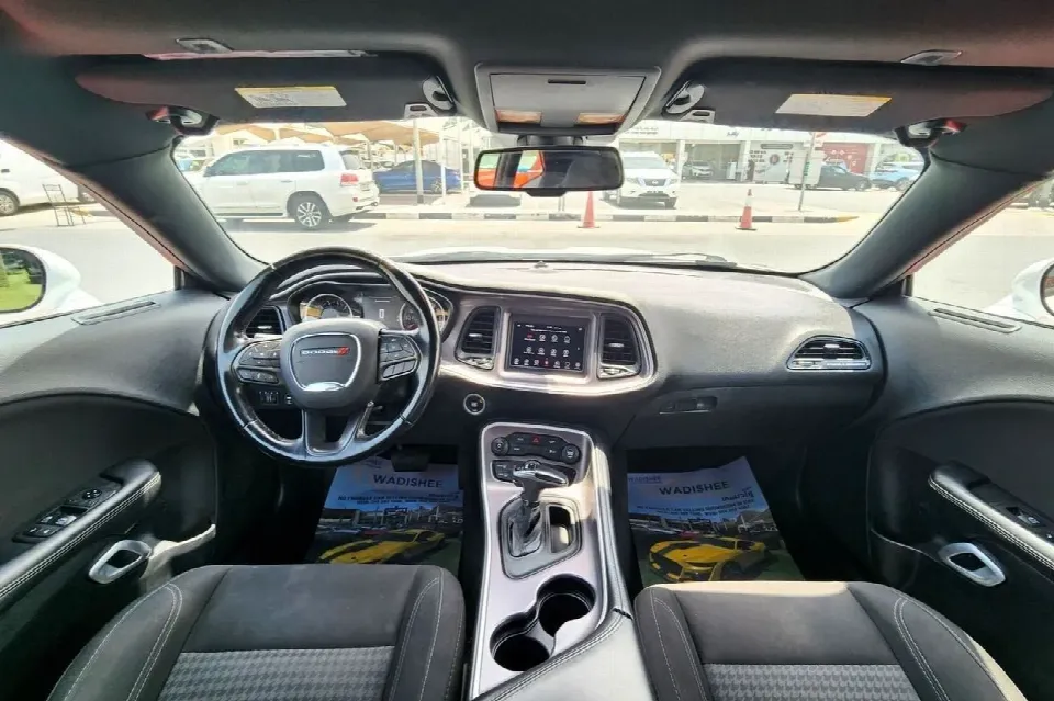 Dodge Challenger 2021 — photo 8