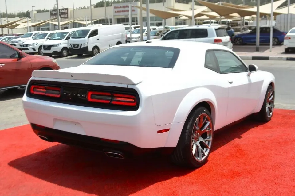 Dodge Challenger 2021 — photo 5