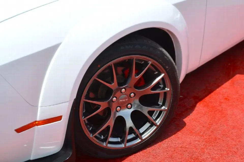 Dodge Challenger 2021 — photo 12