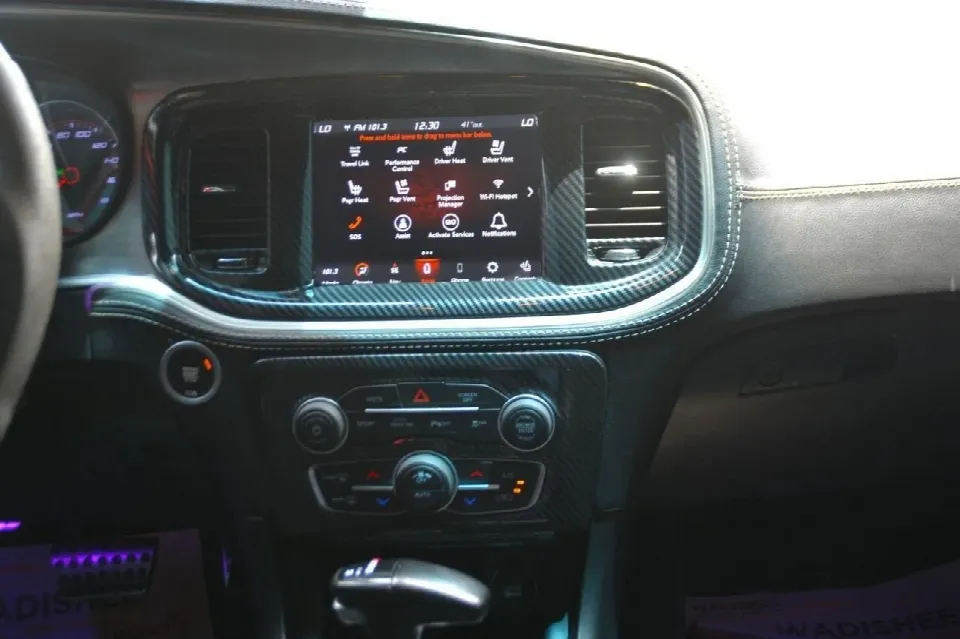 Dodge Charger 2021 — photo 9