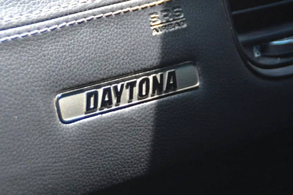 Dodge Charger 2021 — photo 12