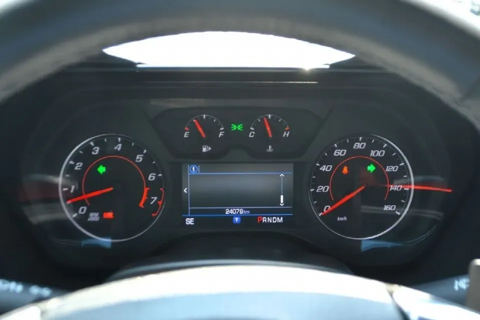 Chevrolet Camaro 2023 — الصورة 19