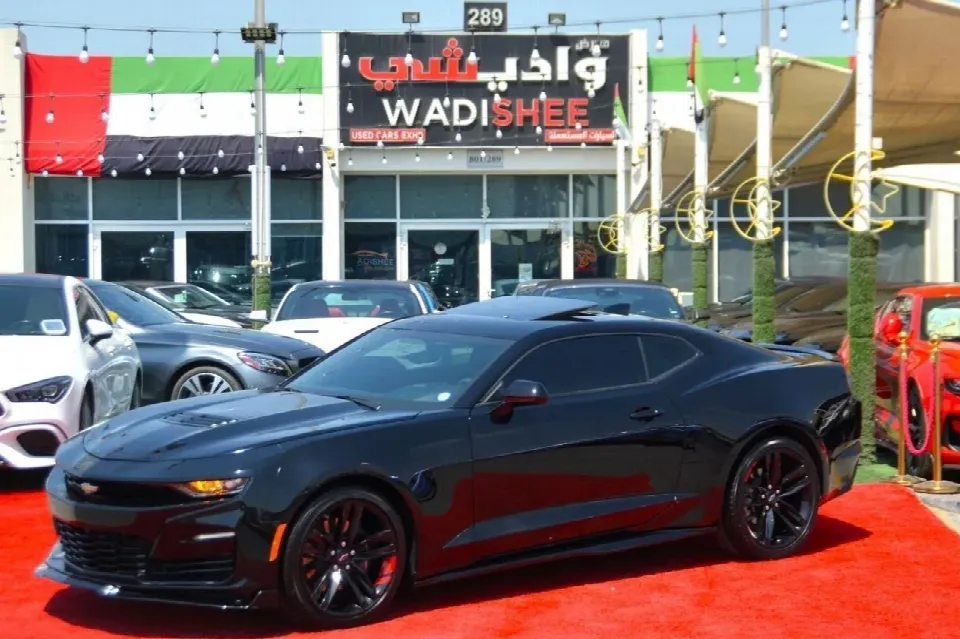 Chevrolet Camaro 2023 — الصورة 1