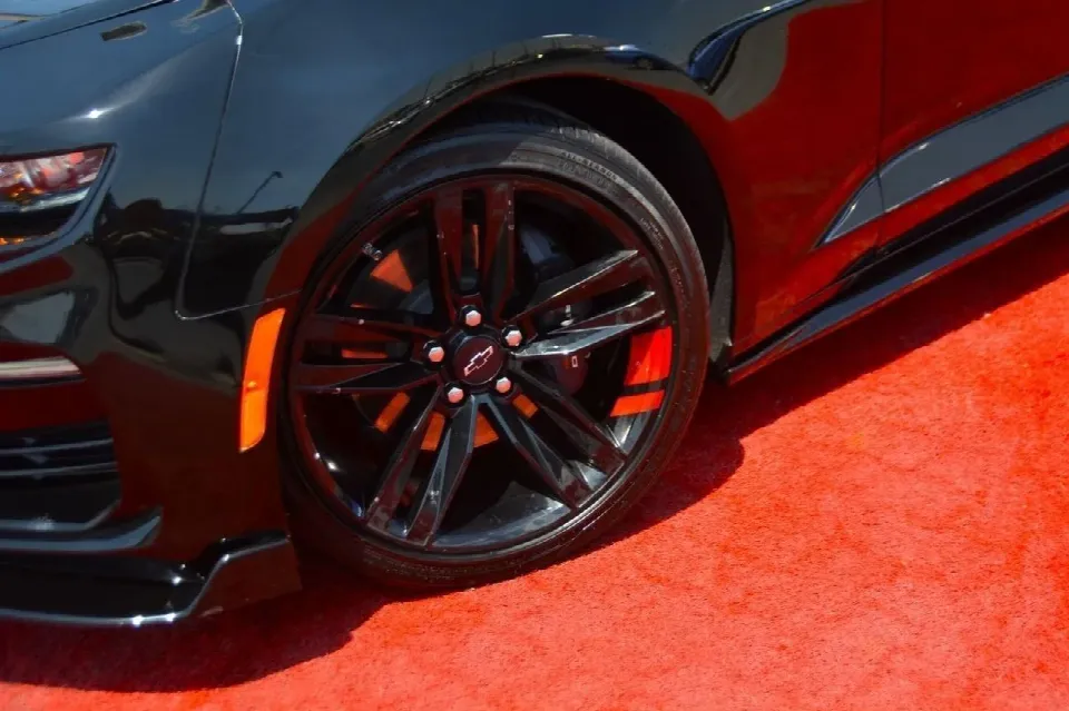 Chevrolet Camaro 2023 — الصورة 16