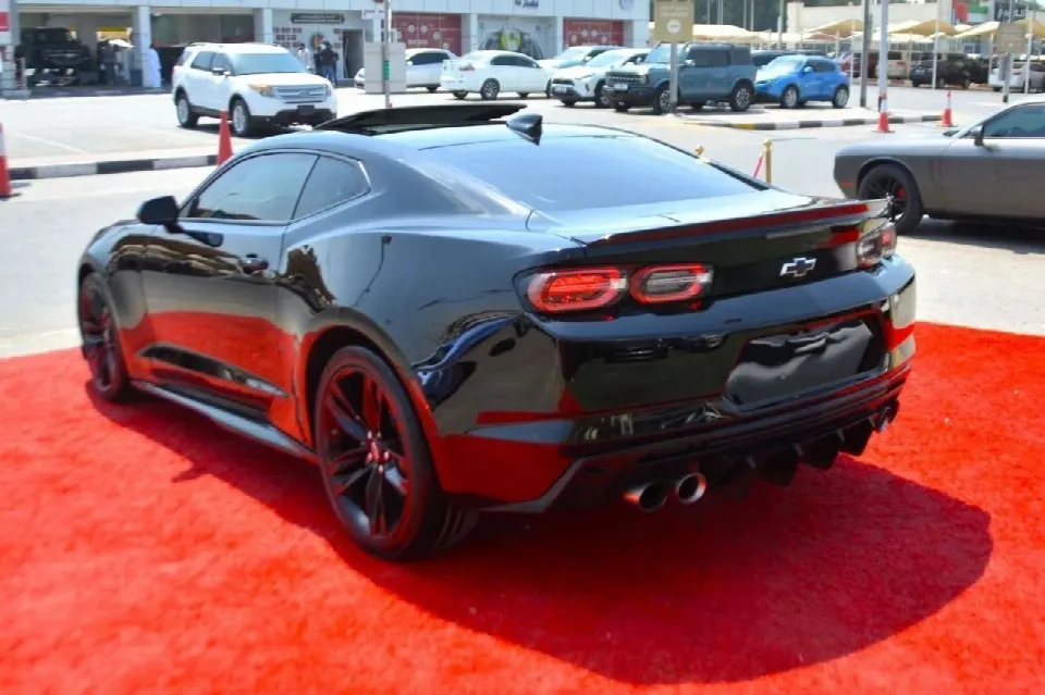 Chevrolet Camaro 2023 — الصورة 7