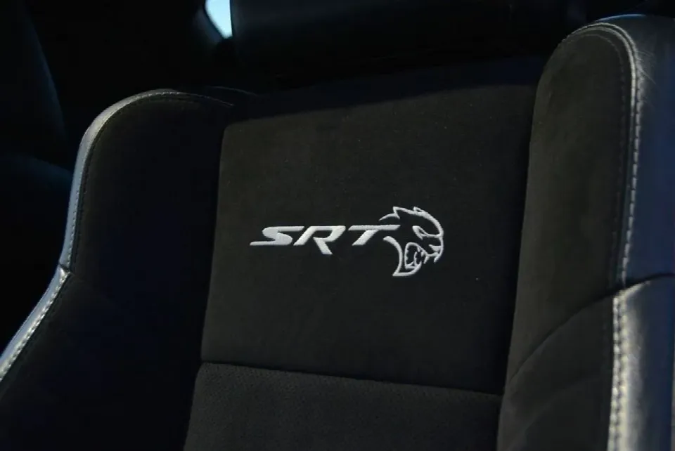 Dodge Challenger 2020 — photo 14