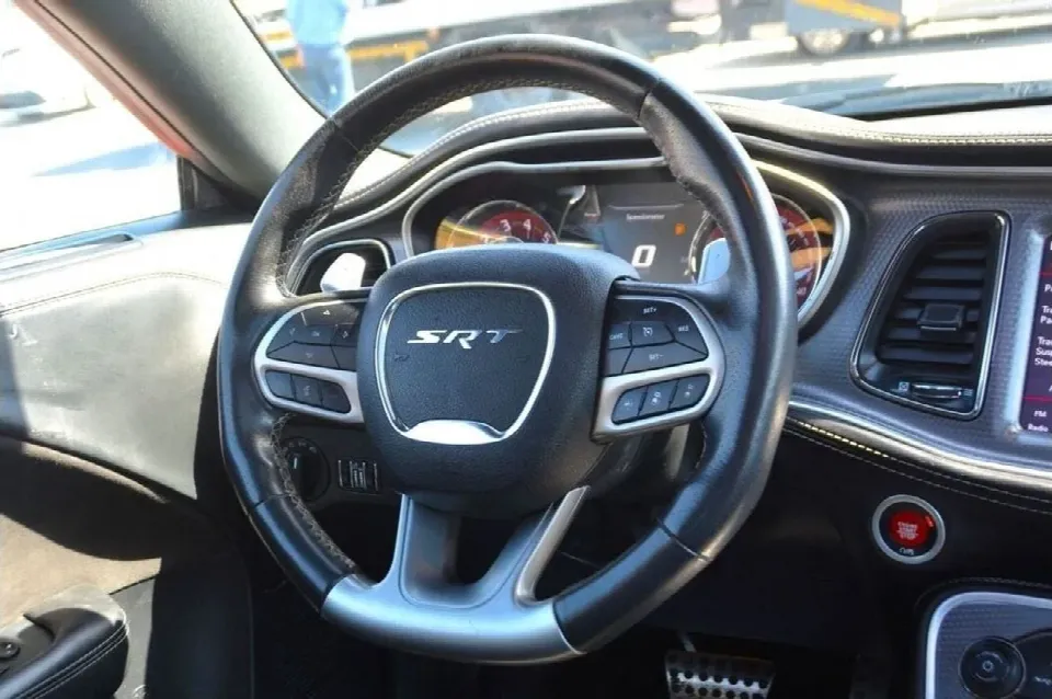 Dodge Challenger 2020 — photo 18