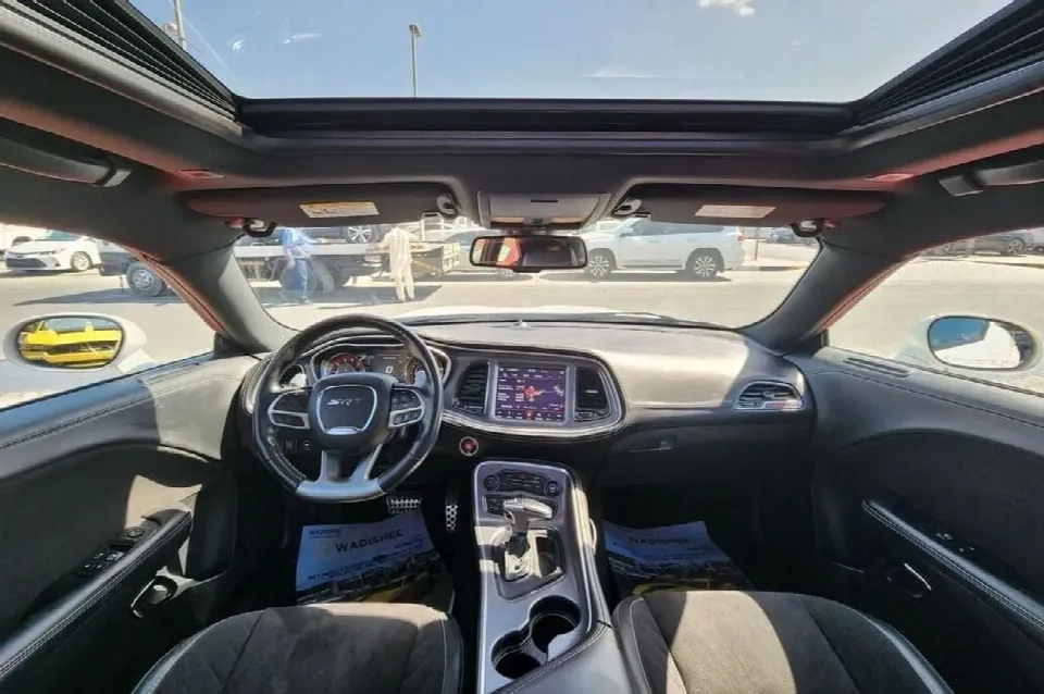 Dodge Challenger 2020 — photo 9