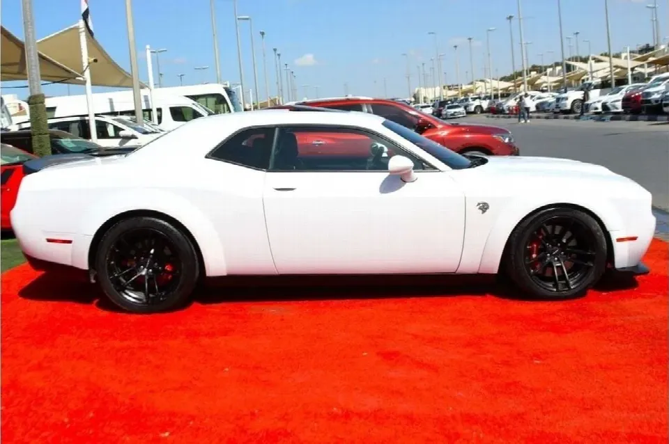 Dodge Challenger 2020 — photo 8