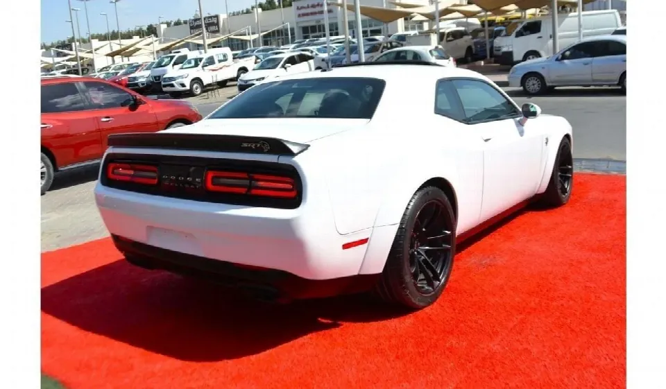 Dodge Challenger 2020 — photo 6