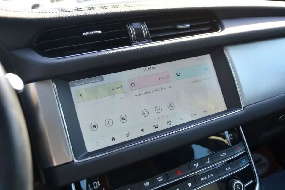 Jaguar XF 2020 — photo 15