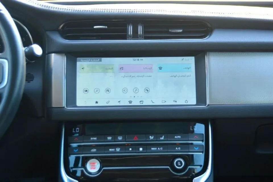 Jaguar XF 2020 — photo 12