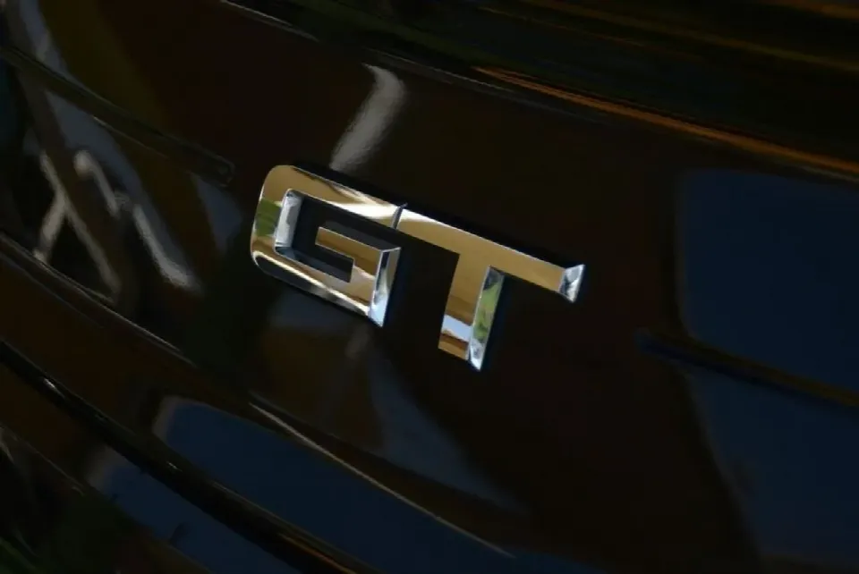 Ford Mustang 2022 — photo 18
