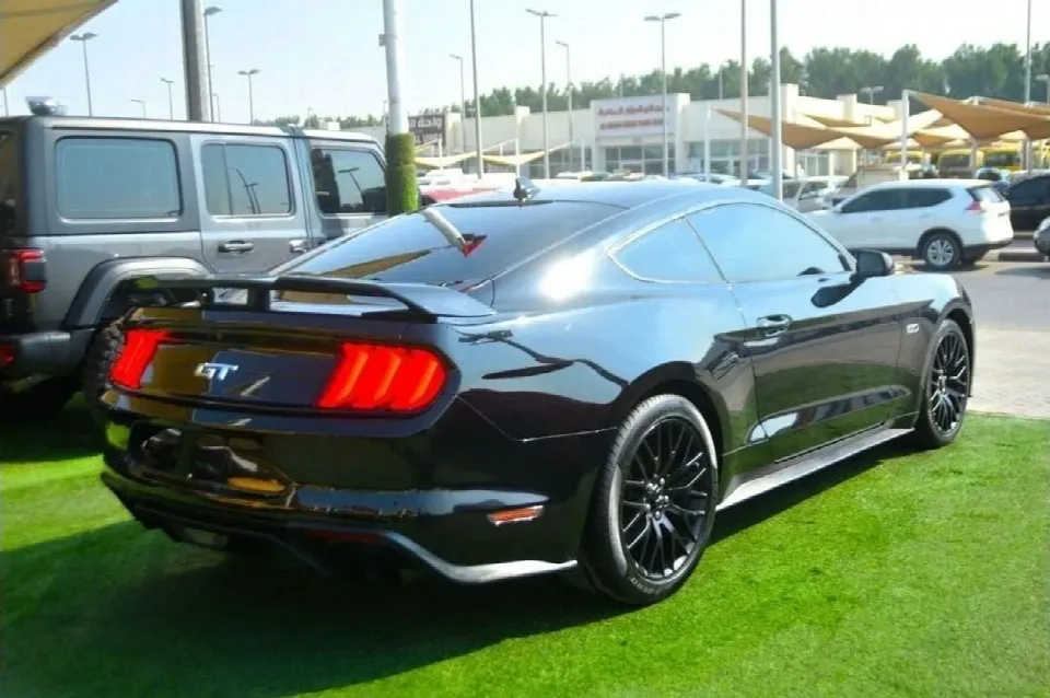 Ford Mustang 2022 — photo 6