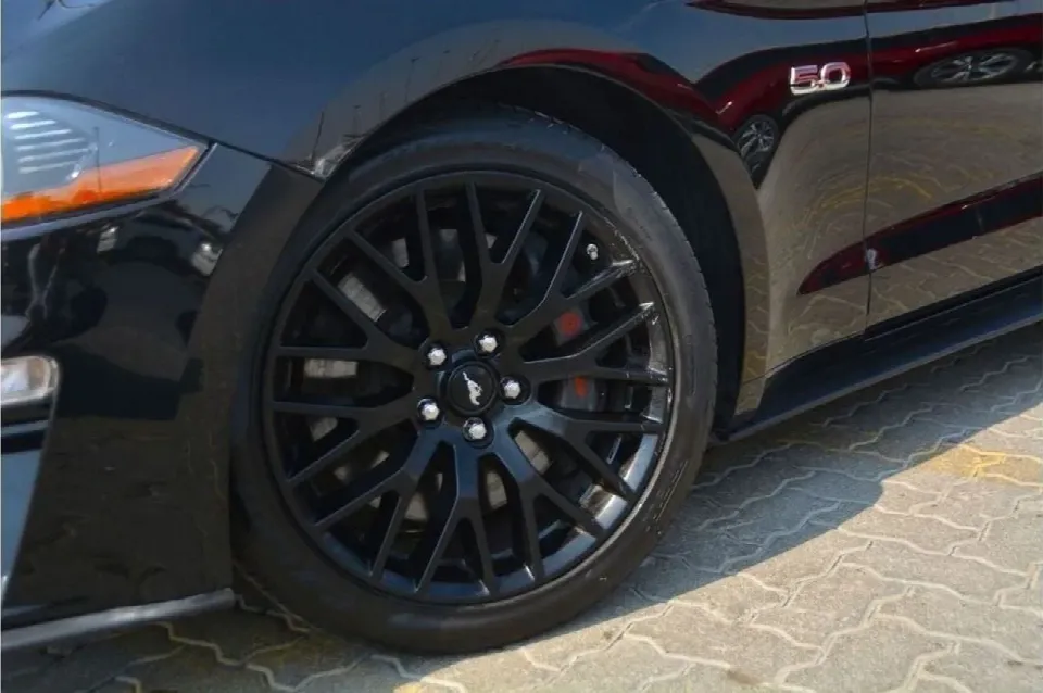 Ford Mustang 2022 — photo 16