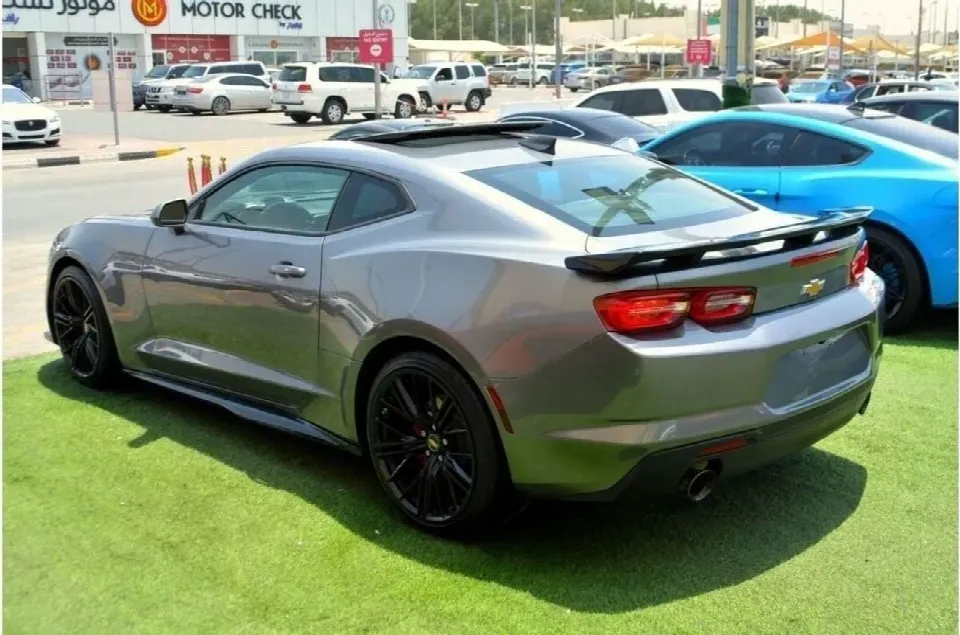 Chevrolet Camaro 2022 — الصورة 4