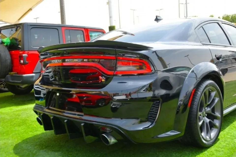 Dodge Charger 2020 — photo 17