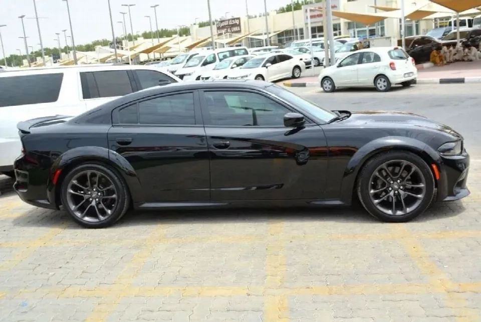 Dodge Charger 2020 — photo 11