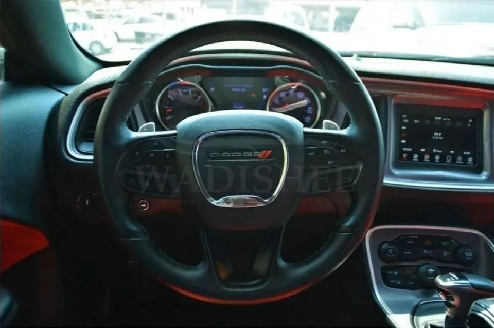 Dodge Challenger 2022 — photo 17