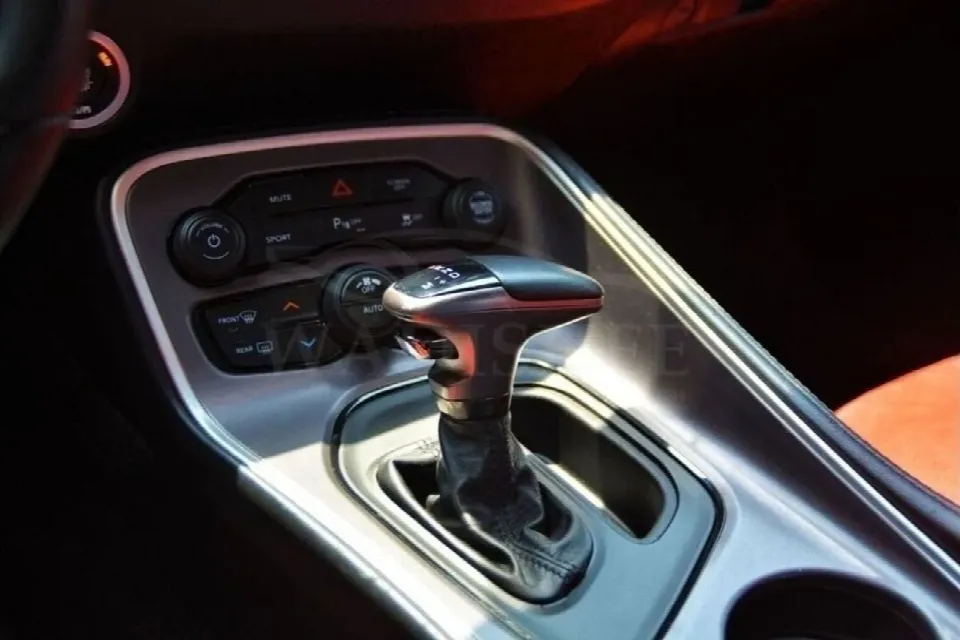 Dodge Challenger 2022 — photo 14