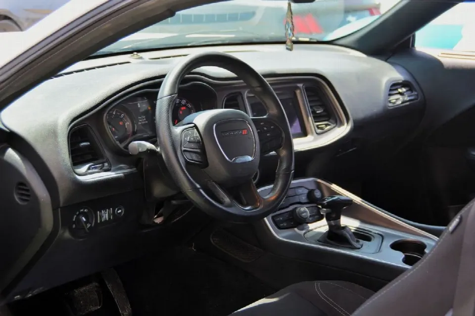 Dodge Challenger 2021 — photo 18