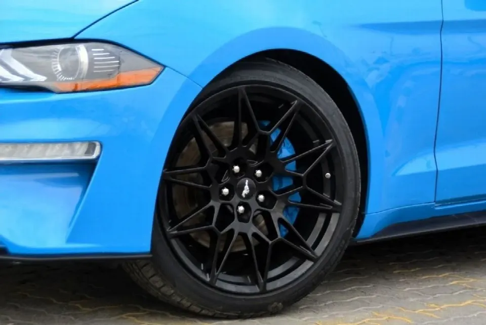 Ford Mustang 2022 — photo 12