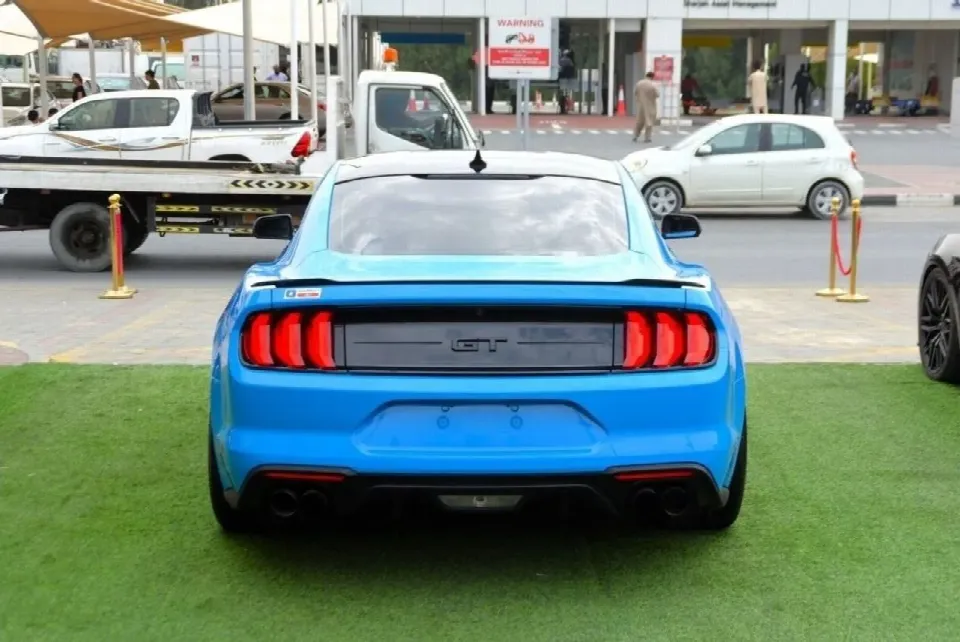 Ford Mustang 2022 — photo 8