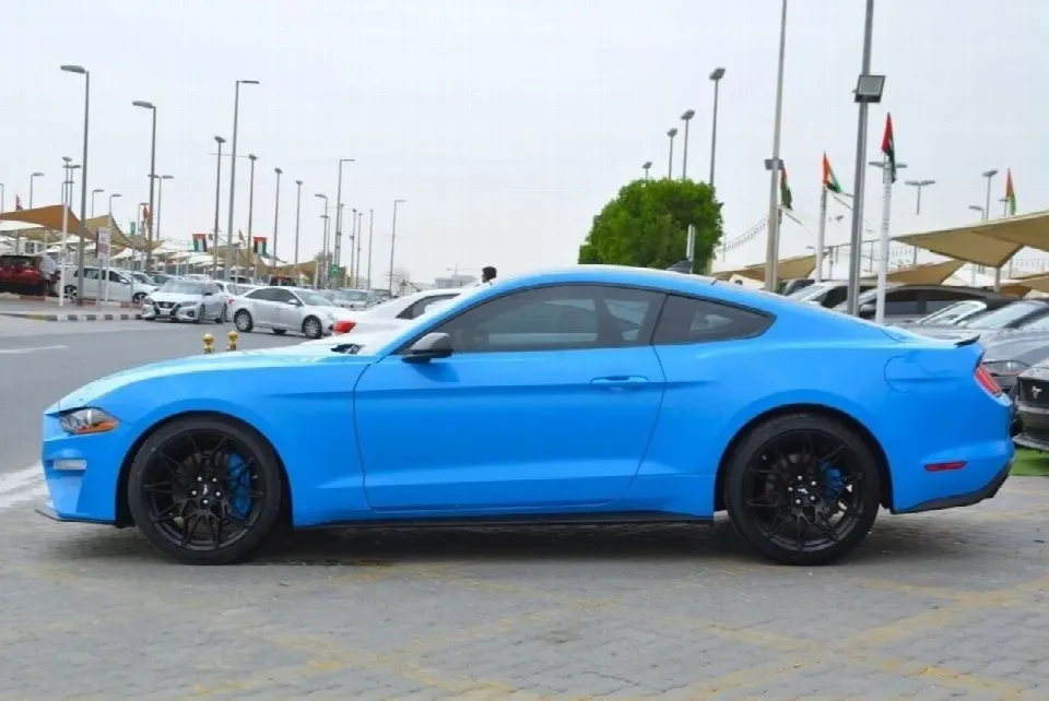 Ford Mustang 2022 — photo 14