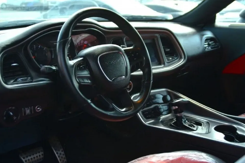 Dodge Challenger 2020 — photo 8