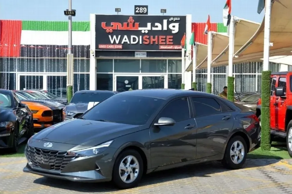 Hyundai Elantra 2021 — photo 1